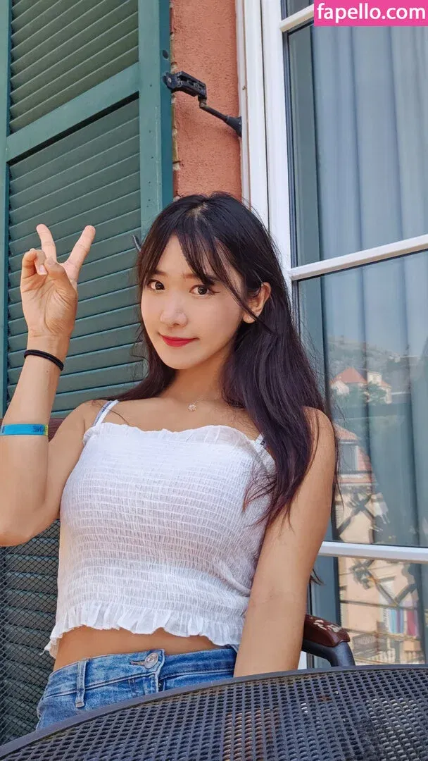 jinnytty Onlyfans Photo Gallery 