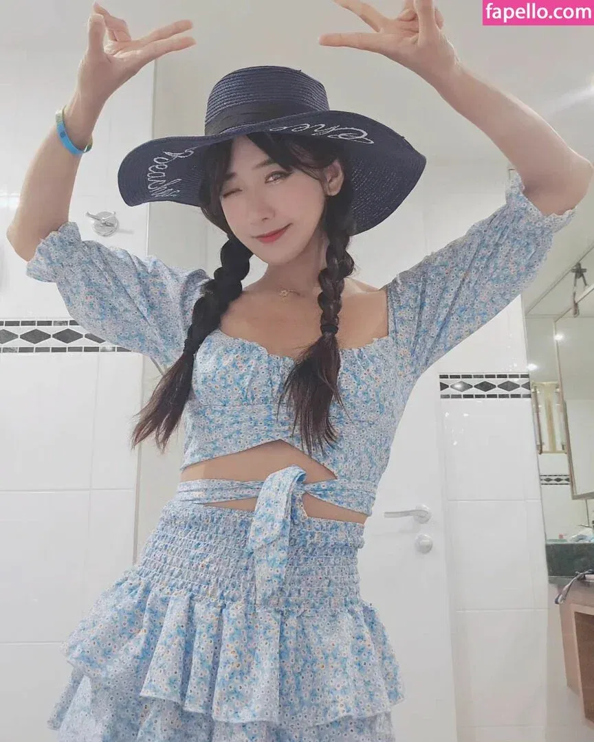 jinnytty Onlyfans Photo Gallery 