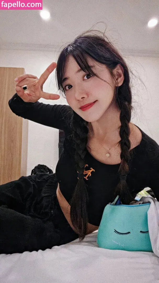 jinnytty Onlyfans Photo Gallery 