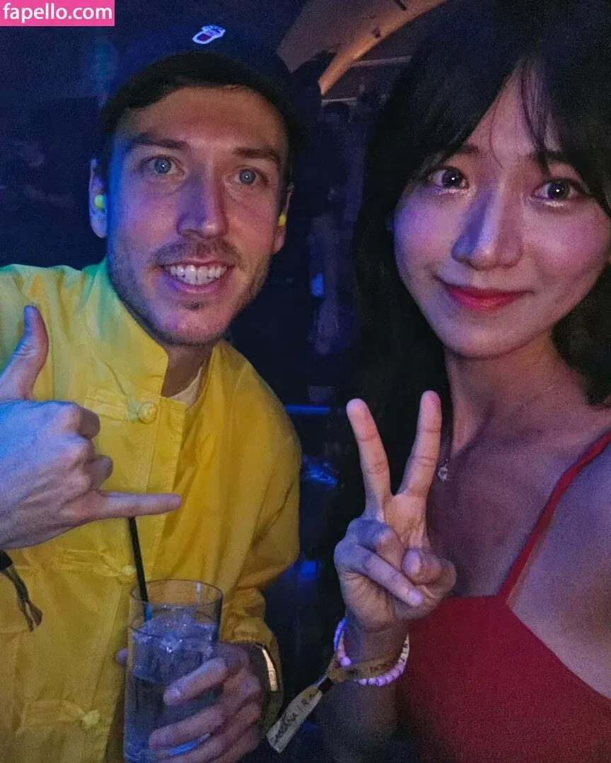 jinnytty Onlyfans Photo Gallery 