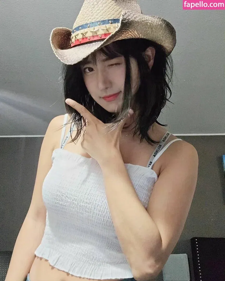 jinnytty Onlyfans Photo Gallery 