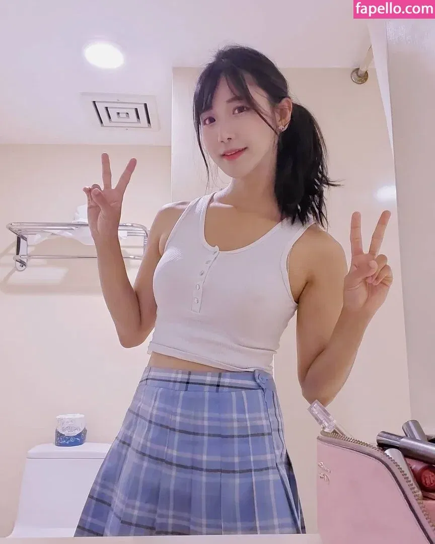 jinnytty Onlyfans Photo Gallery 