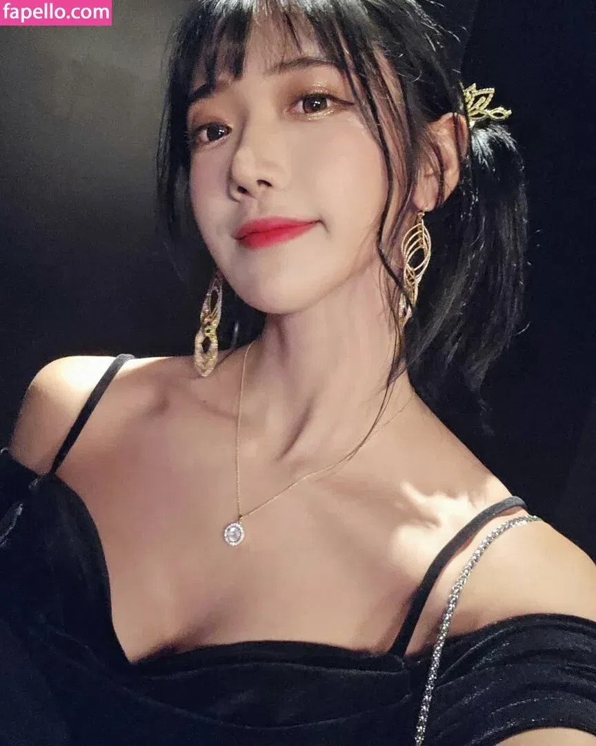 jinnytty Onlyfans Photo Gallery 