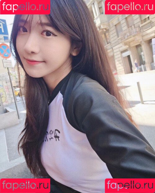 jinnytty Onlyfans Photo Gallery 