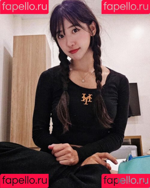 jinnytty Onlyfans Photo Gallery 