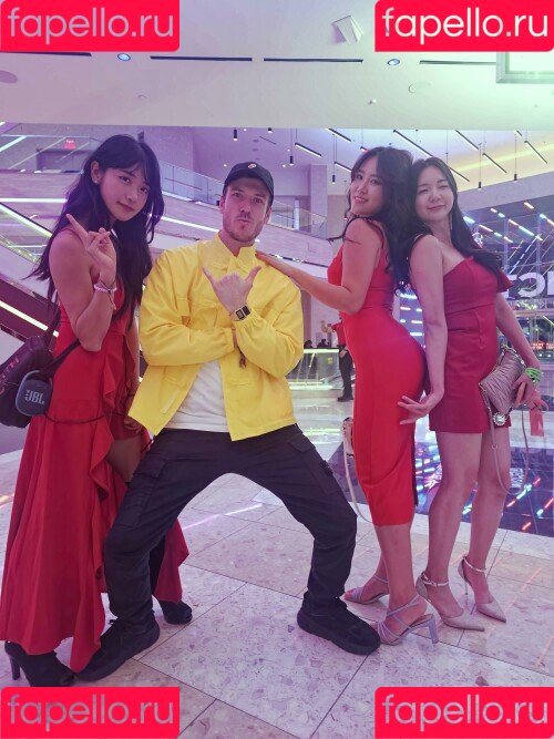 jinnytty Onlyfans Photo Gallery 