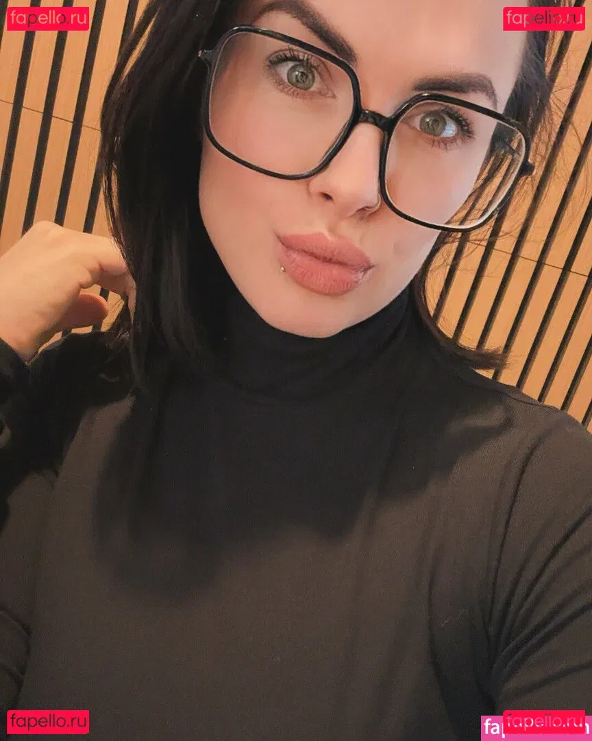 Emibecerra Onlyfans Photo Gallery 