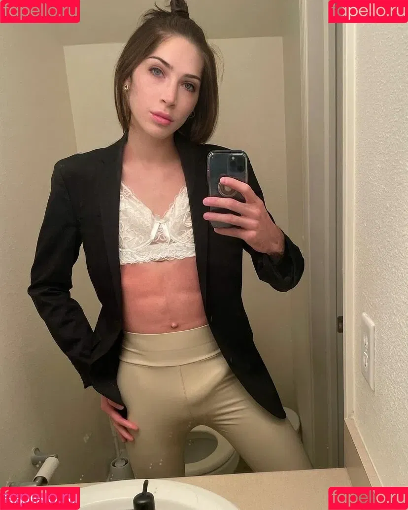 Allie Lilac Onlyfans Photo Gallery 