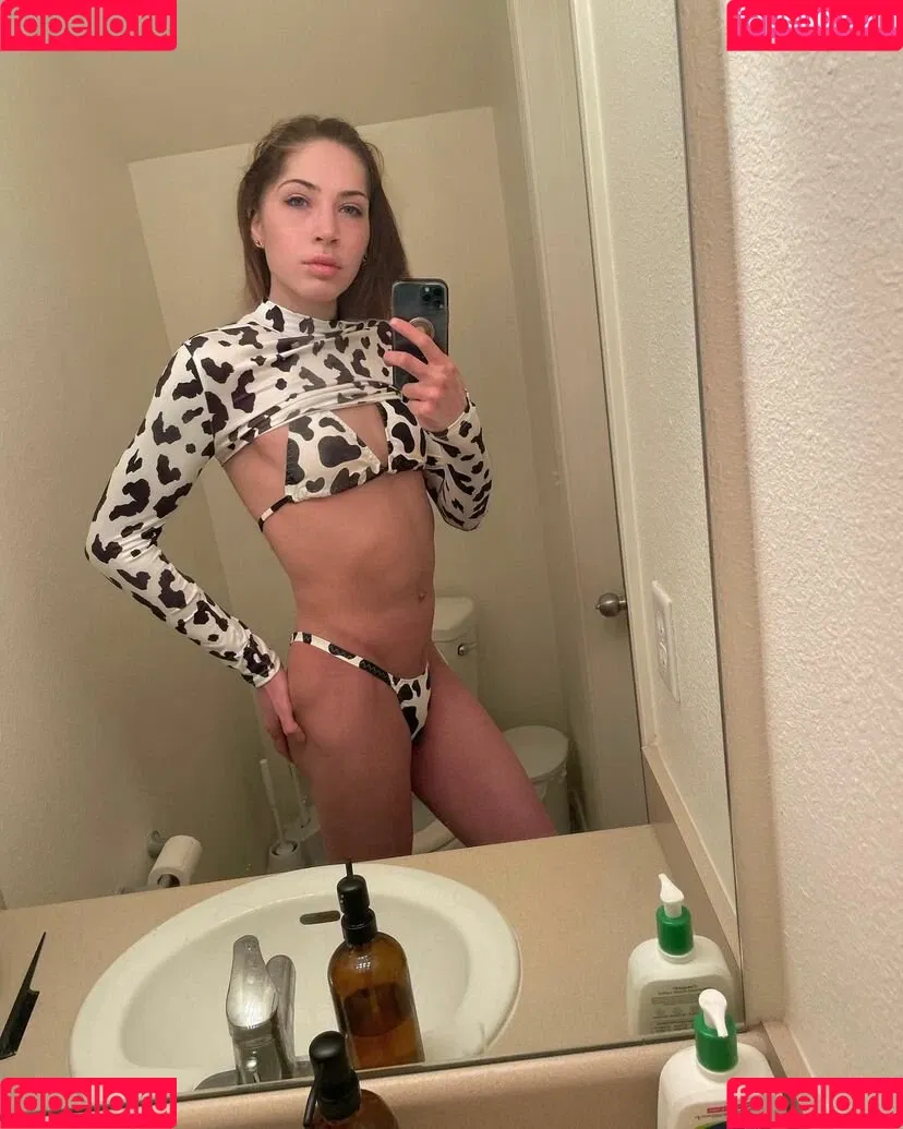 Allie Lilac Onlyfans Photo Gallery 