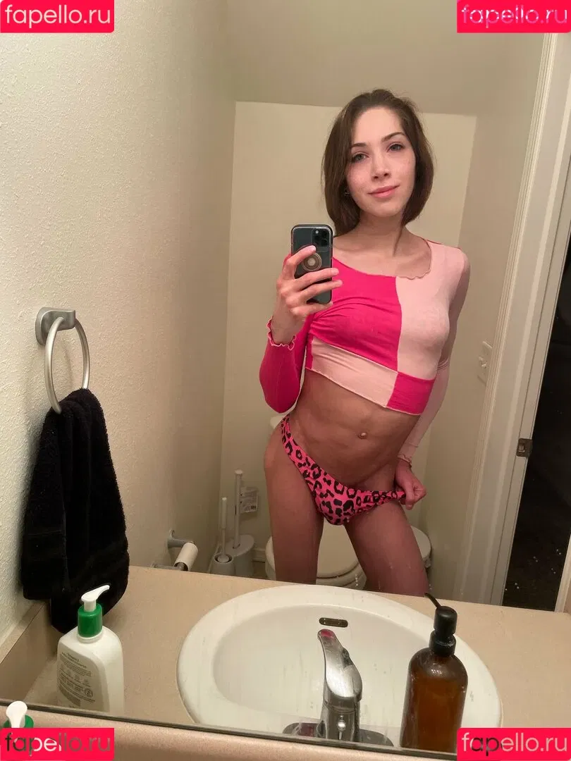 Allie Lilac Onlyfans Photo Gallery 