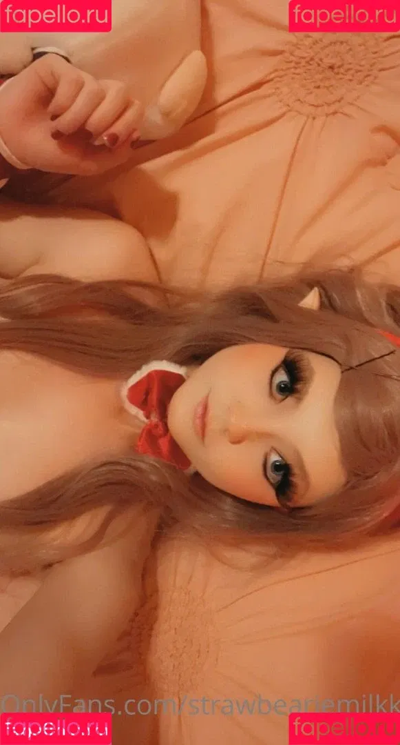 Strawwberrymilkkk Onlyfans Photo Gallery 