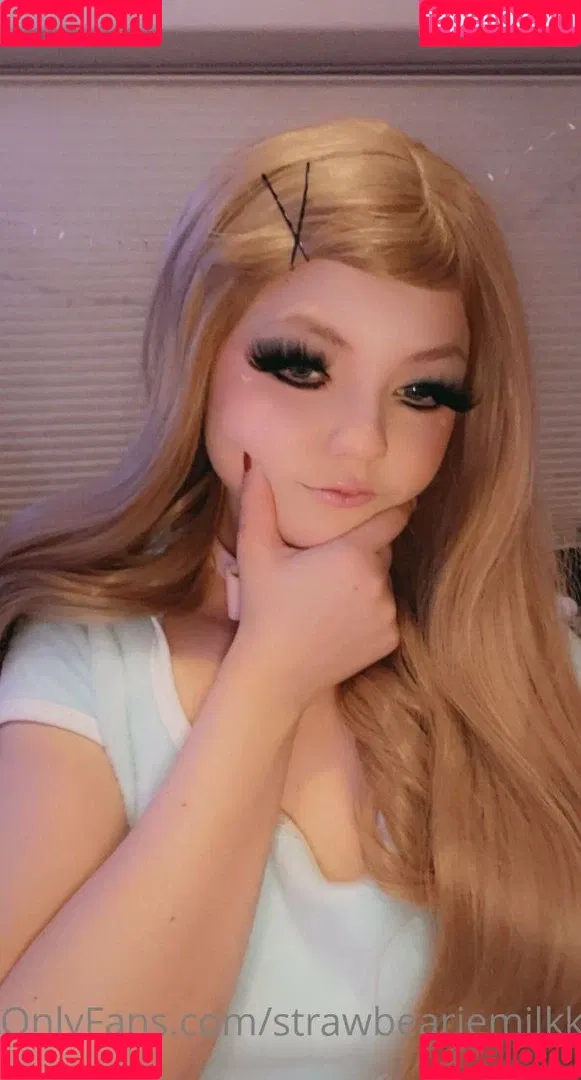 Strawwberrymilkkk Onlyfans Photo Gallery 
