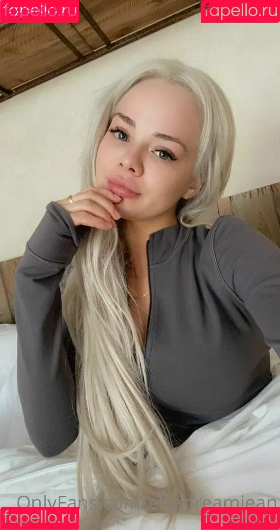 Elsadreamjean Onlyfans Photo Gallery 