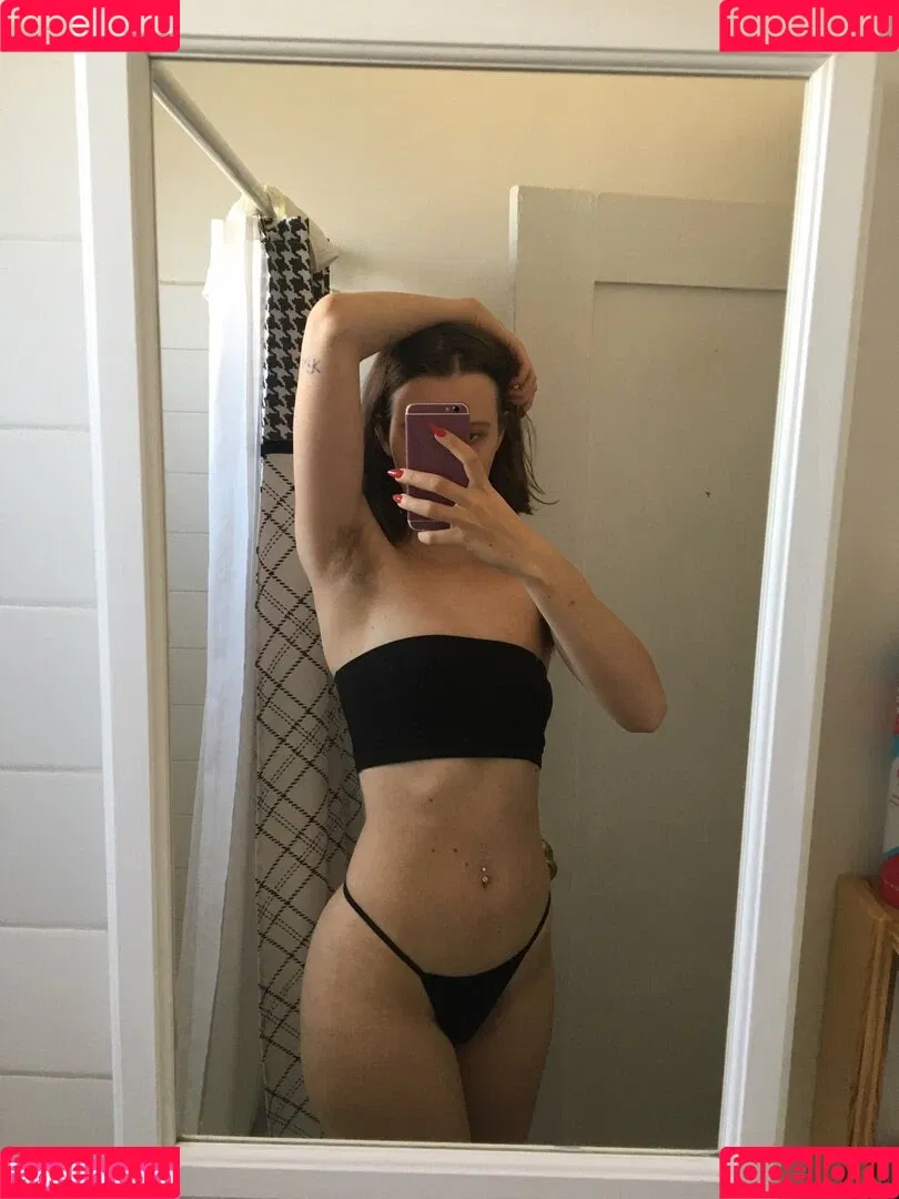Arvida Bystrom Onlyfans Photo Gallery 