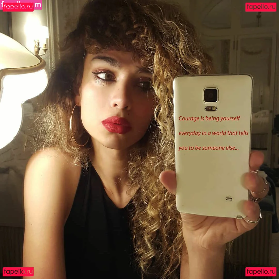 Amanda Chrishell Onlyfans Photo Gallery 