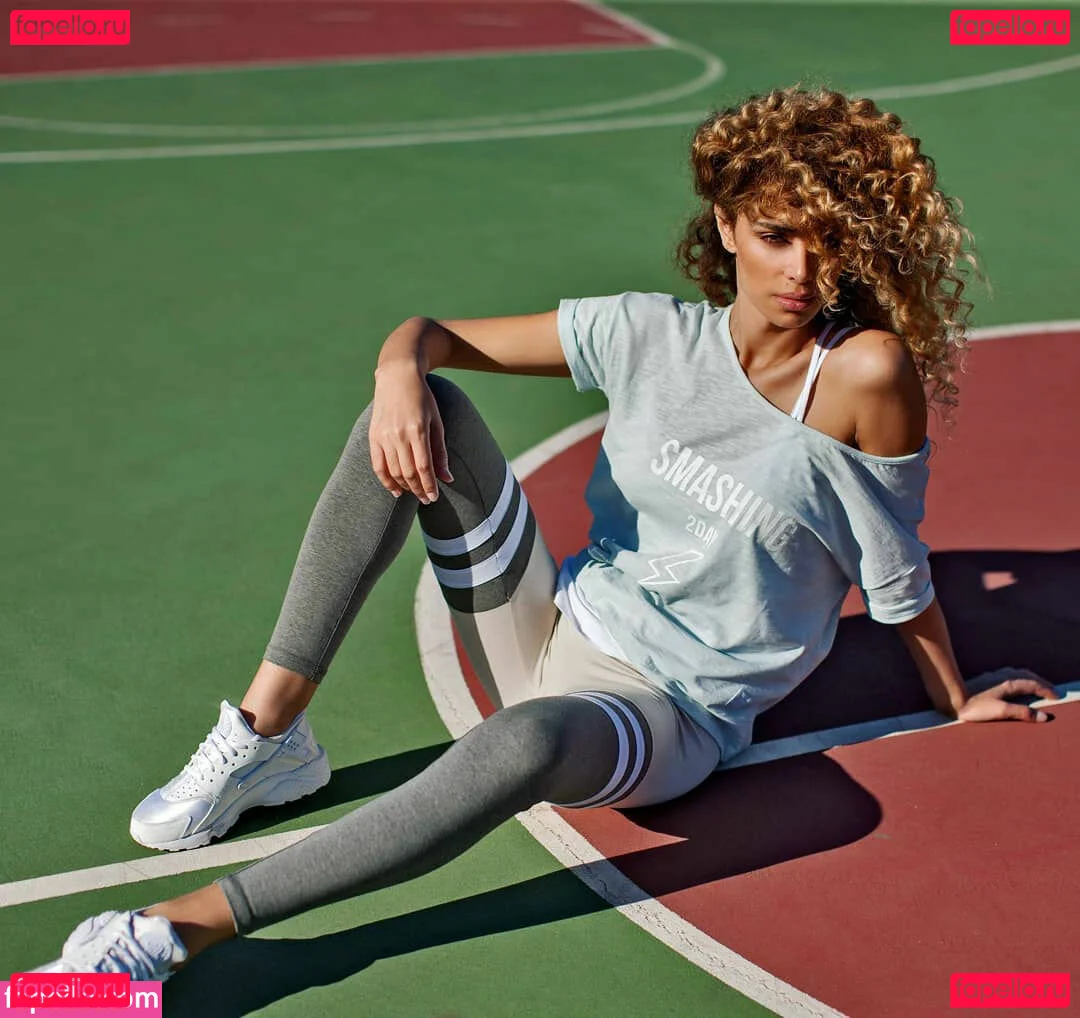 Amanda Chrishell Onlyfans Photo Gallery 