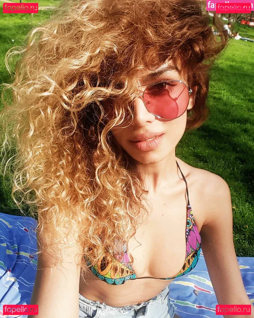 Amanda Chrishell Onlyfans Photo Gallery 