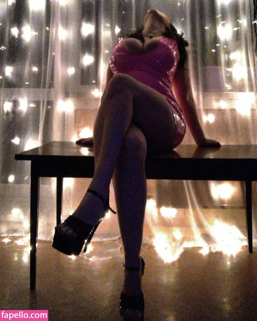 yana_twerk Onlyfans Photo Gallery 