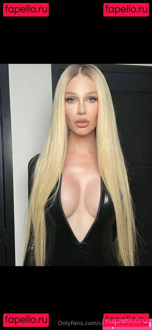 cesca.uncencored Onlyfans Photo Gallery 