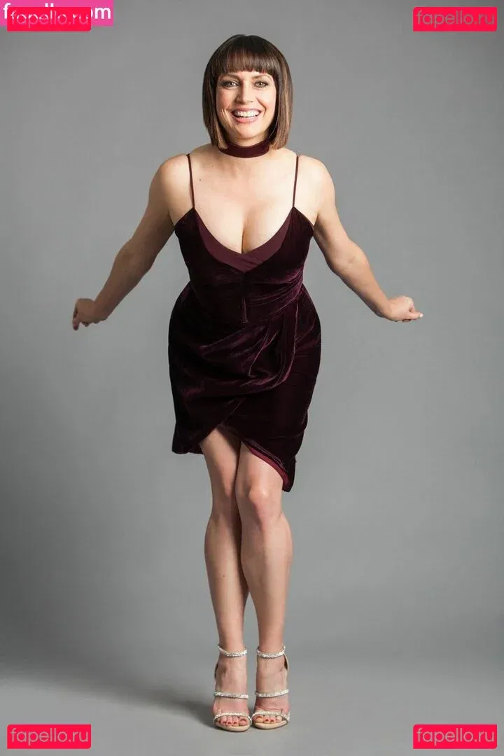 Julie Ann Emery Onlyfans Photo Gallery 