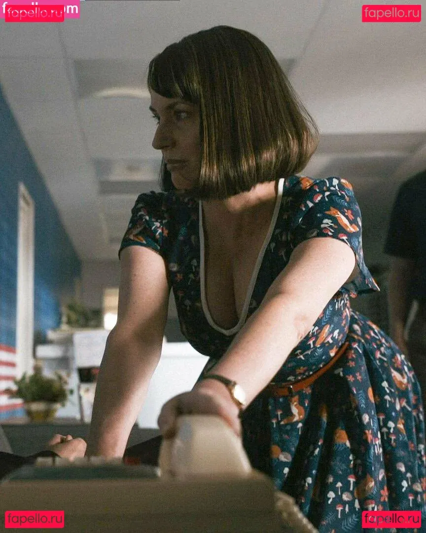 Julie Ann Emery Onlyfans Photo Gallery 