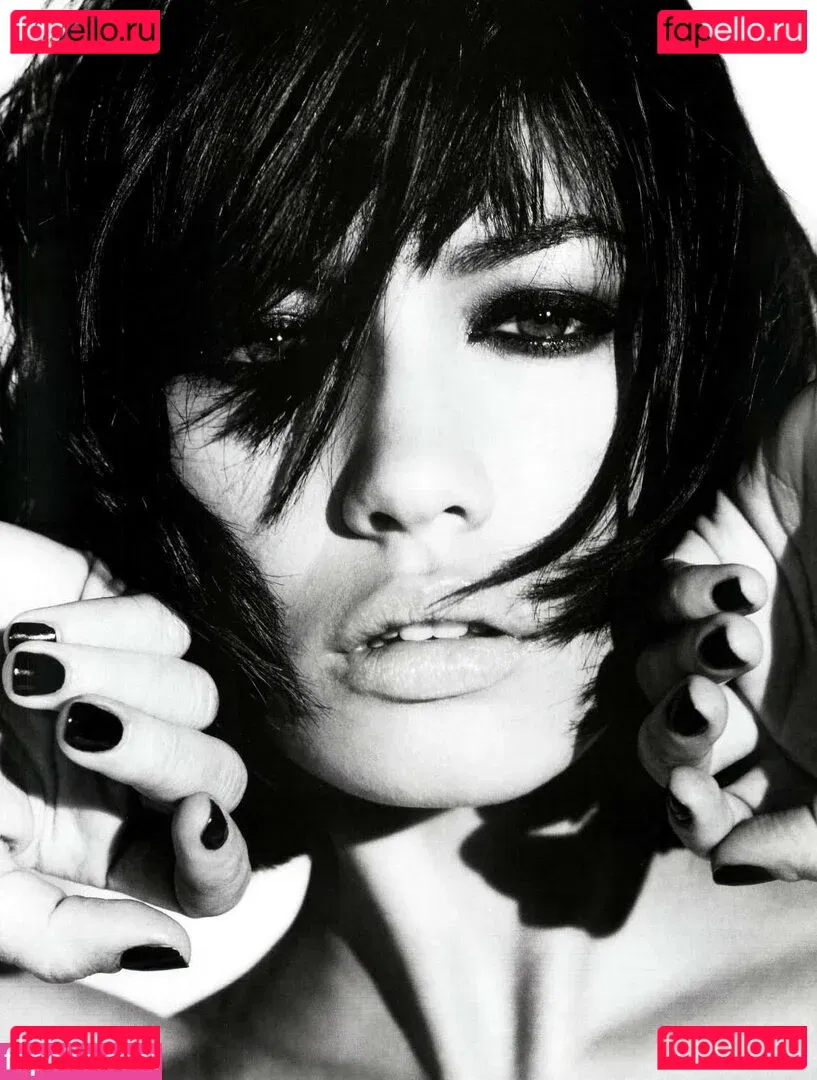 Olga Kurylenko Onlyfans Photo Gallery 