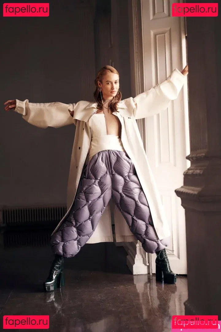 Olga Kurylenko Onlyfans Photo Gallery 