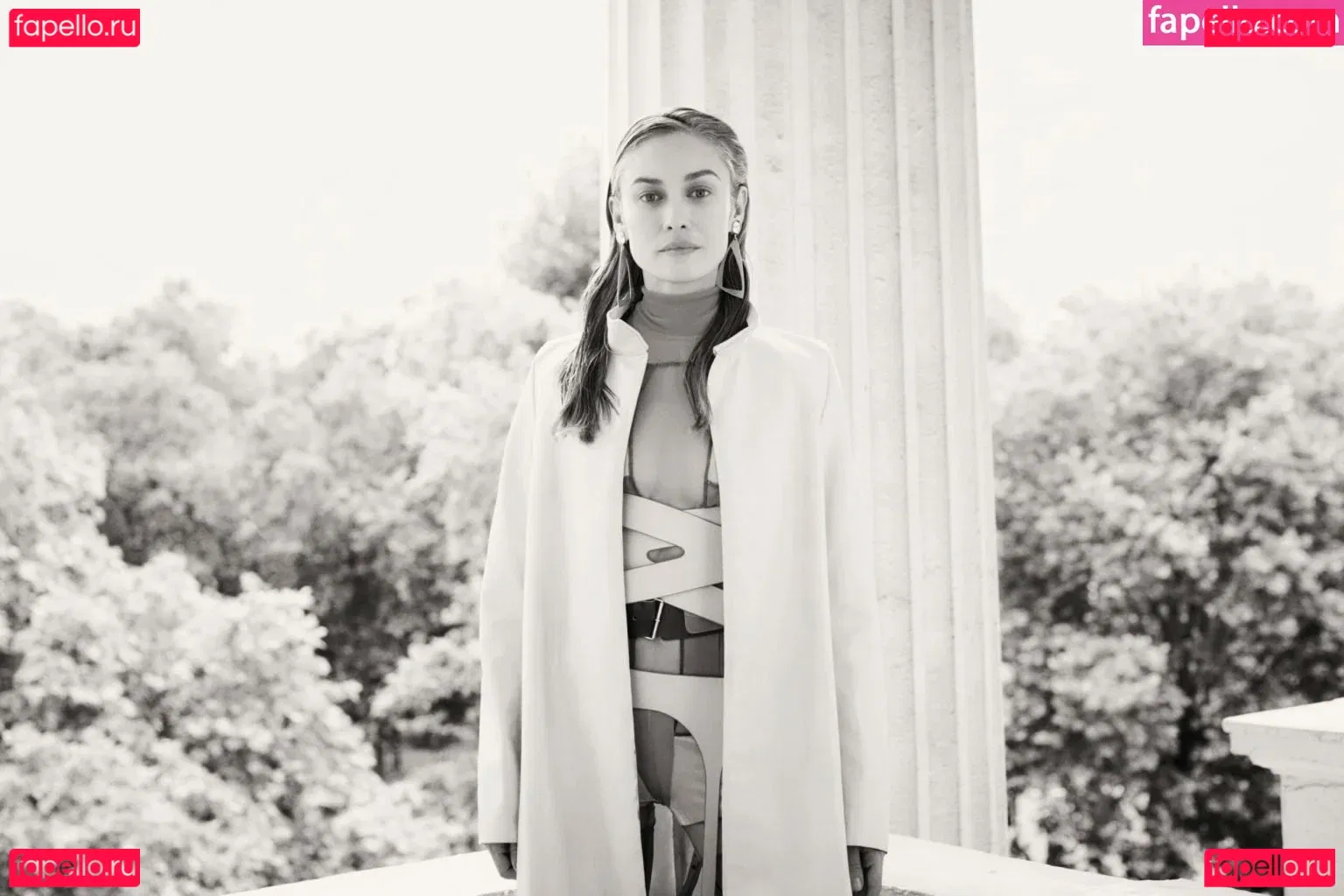 Olga Kurylenko Onlyfans Photo Gallery 