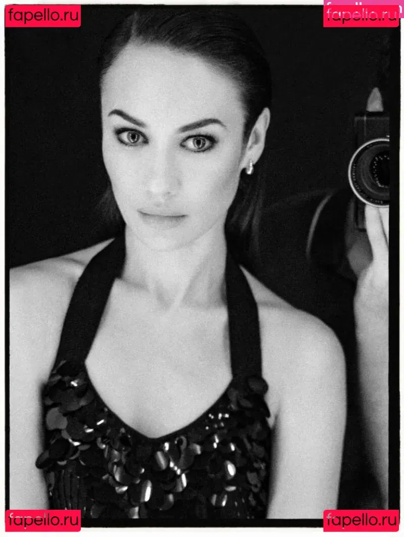 Olga Kurylenko Onlyfans Photo Gallery 