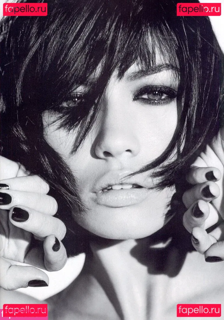 Olga Kurylenko Onlyfans Photo Gallery 