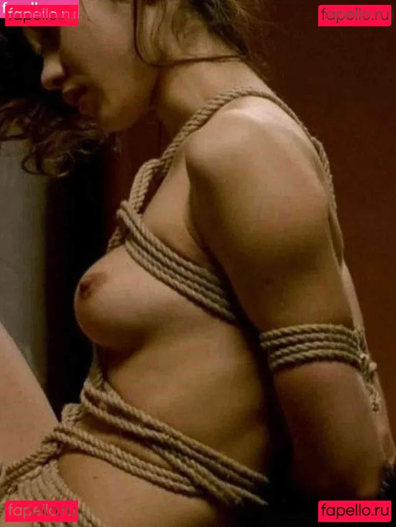 Olga Kurylenko Onlyfans Photo Gallery 
