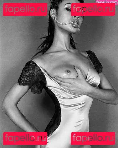 Olga Kurylenko Onlyfans Photo Gallery 