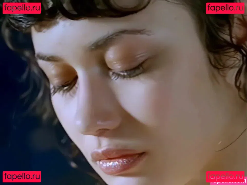 Olga Kurylenko Onlyfans Photo Gallery 