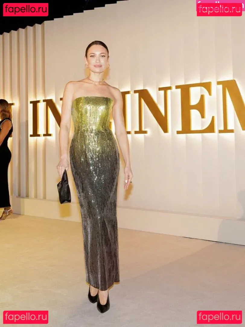 Olga Kurylenko Onlyfans Photo Gallery 