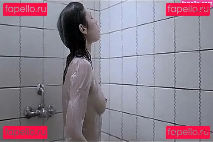 Olga Kurylenko Onlyfans Photo Gallery 