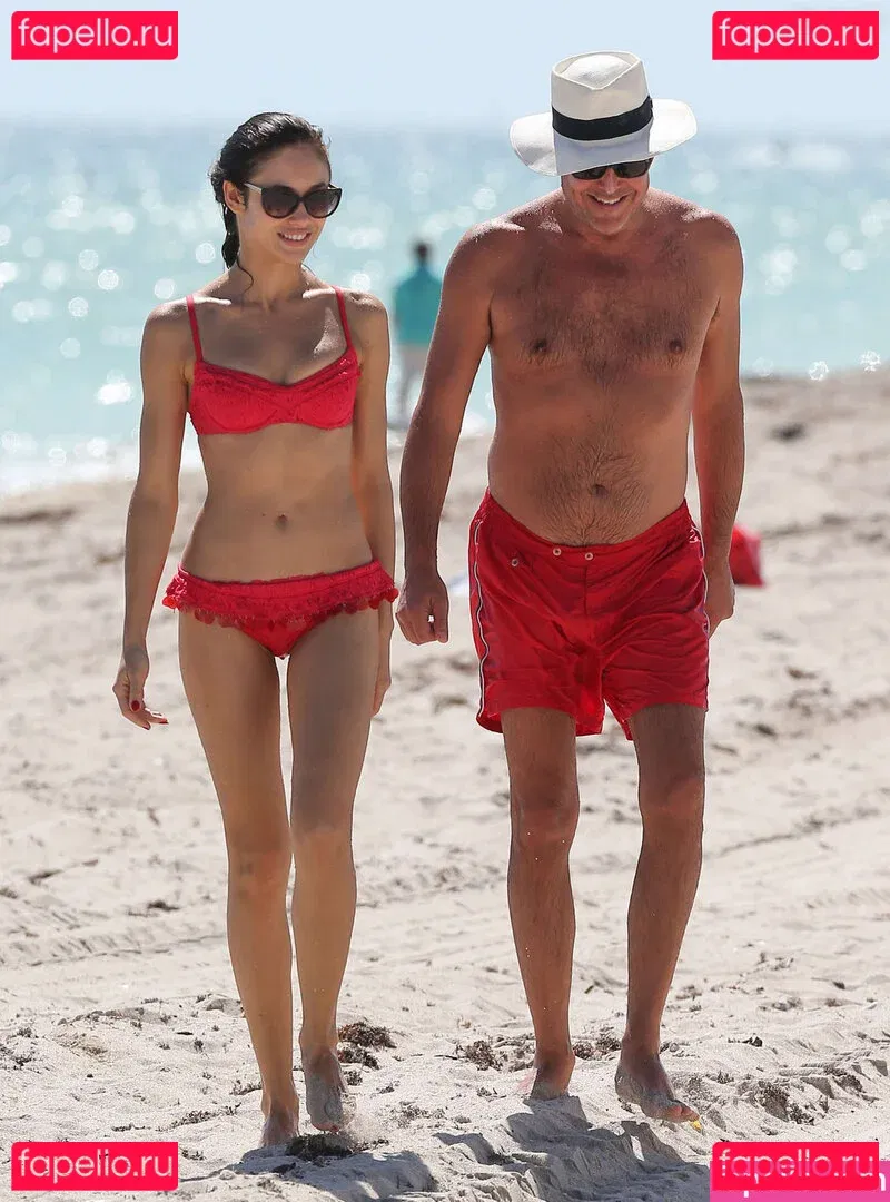 Olga Kurylenko Onlyfans Photo Gallery 