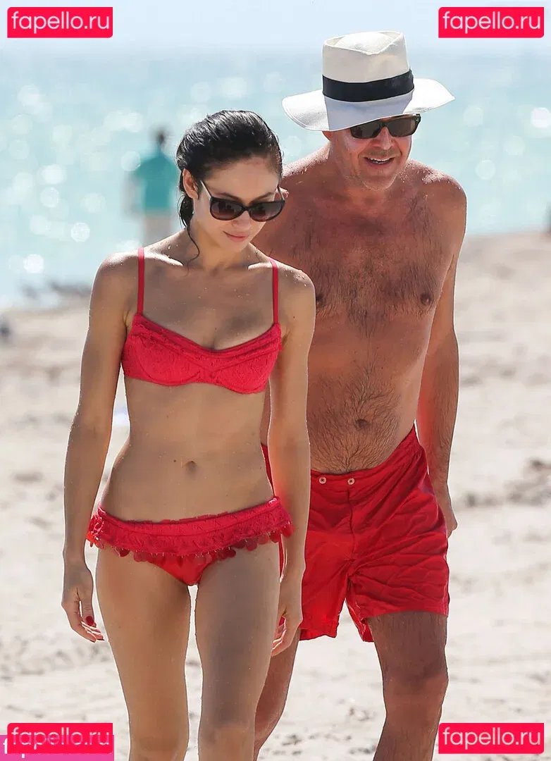 Olga Kurylenko Onlyfans Photo Gallery 