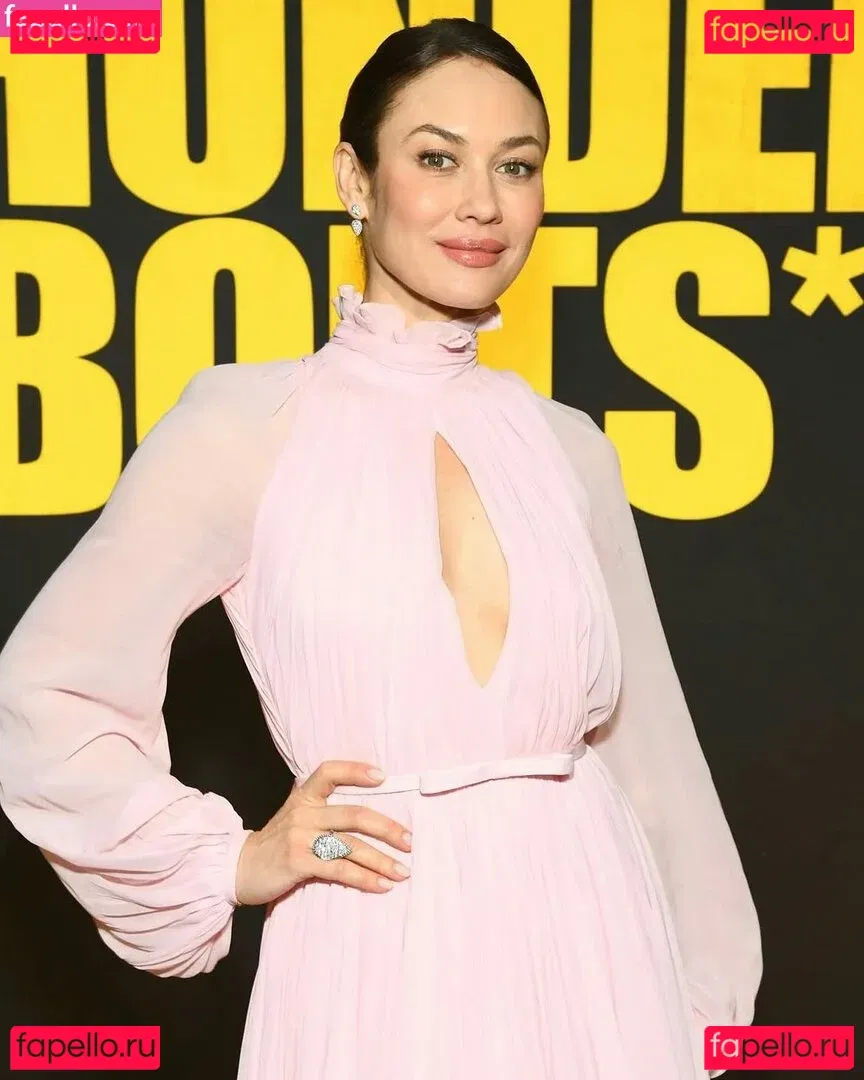 Olga Kurylenko Onlyfans Photo Gallery 