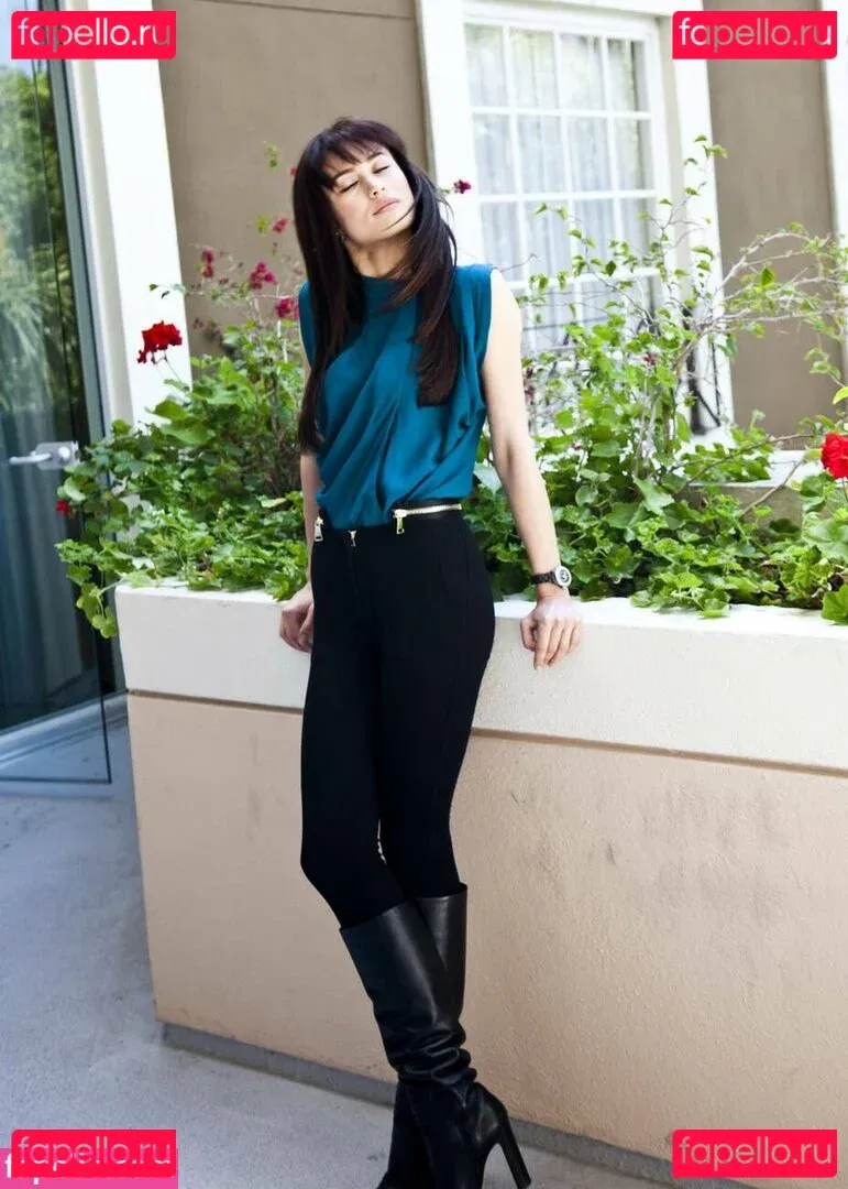 Olga Kurylenko Onlyfans Photo Gallery 