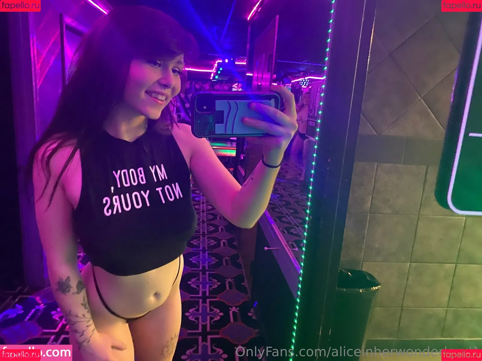 aliceinherwonderland1 Onlyfans Photo Gallery 