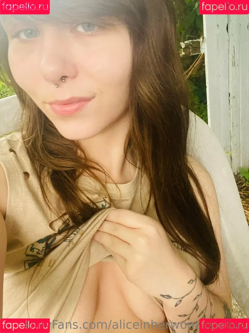 aliceinherwonderland1 Onlyfans Photo Gallery 