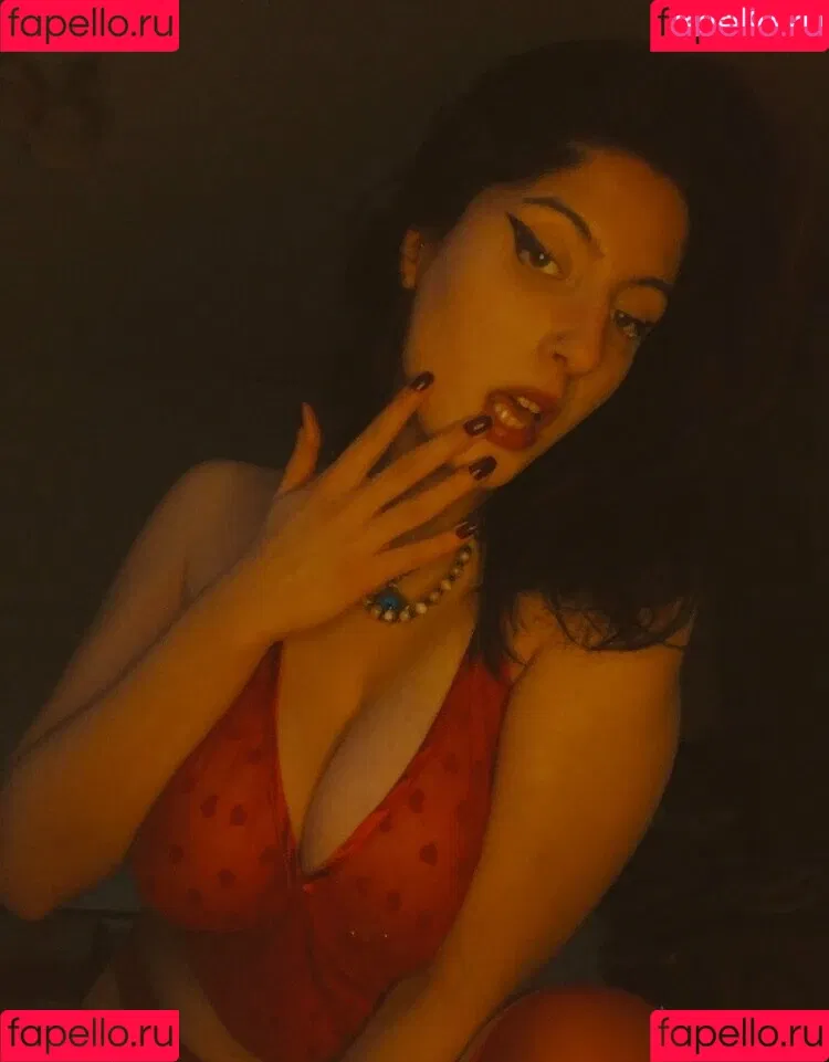 nadeleine Onlyfans Photo Gallery 