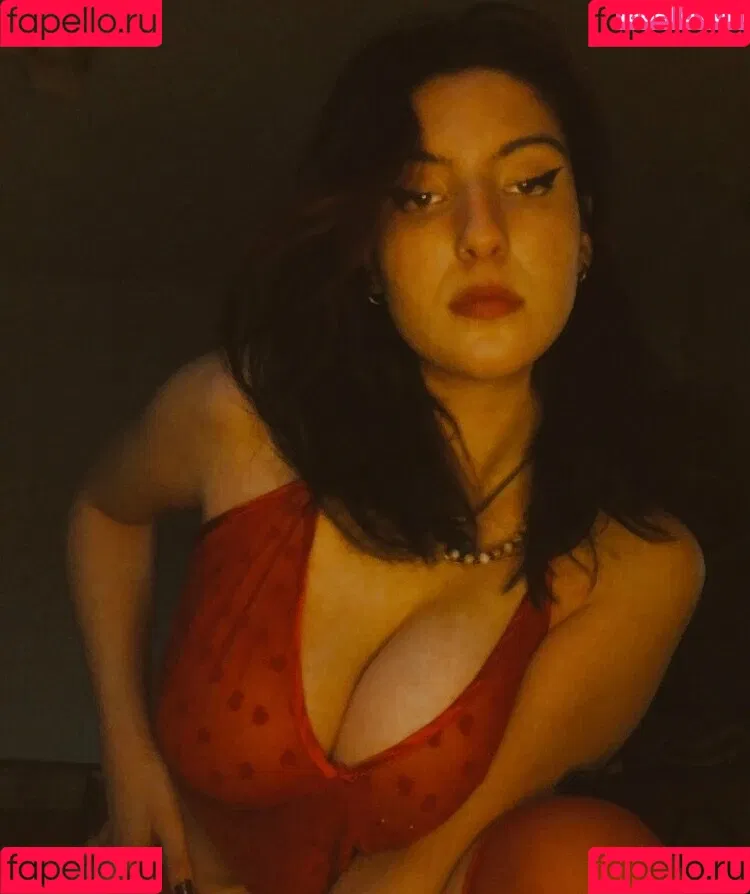 nadeleine Onlyfans Photo Gallery 