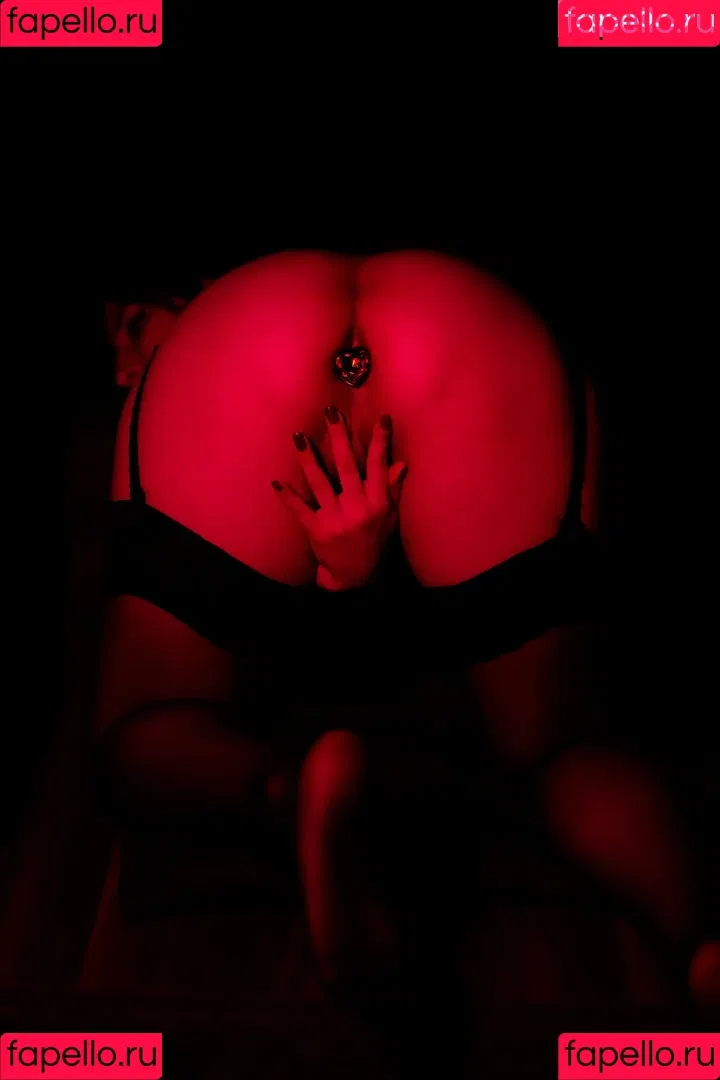 nadeleine Onlyfans Photo Gallery 