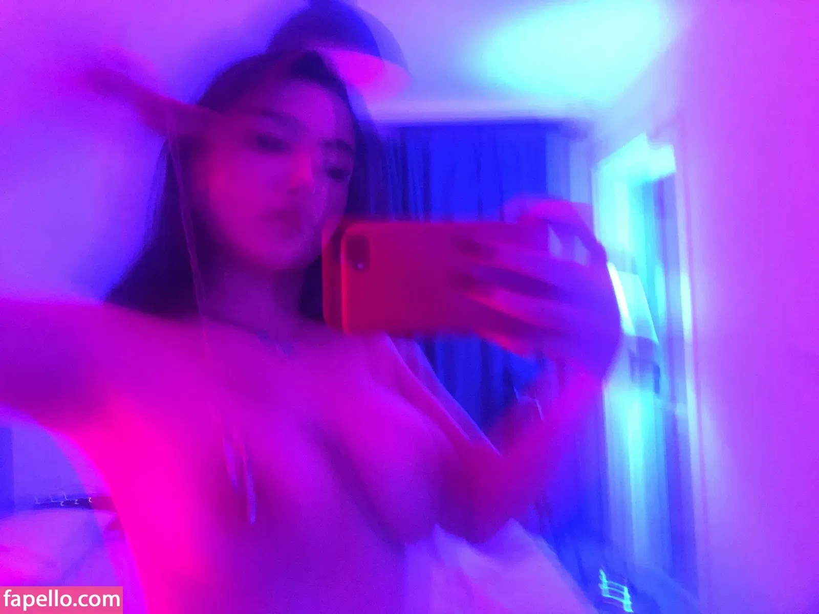 nadeleine Onlyfans Photo Gallery 