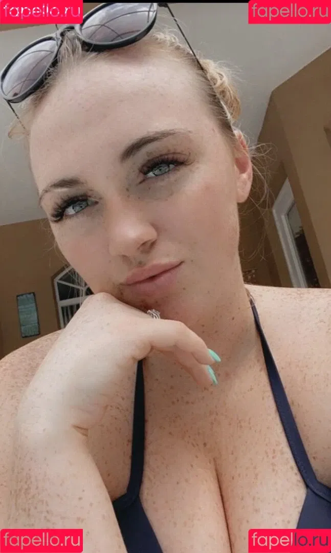 Raelyne Summeier Onlyfans Photo Gallery 