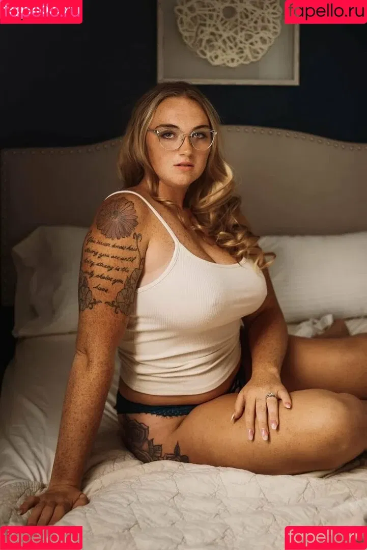 Raelyne Summeier Onlyfans Photo Gallery 