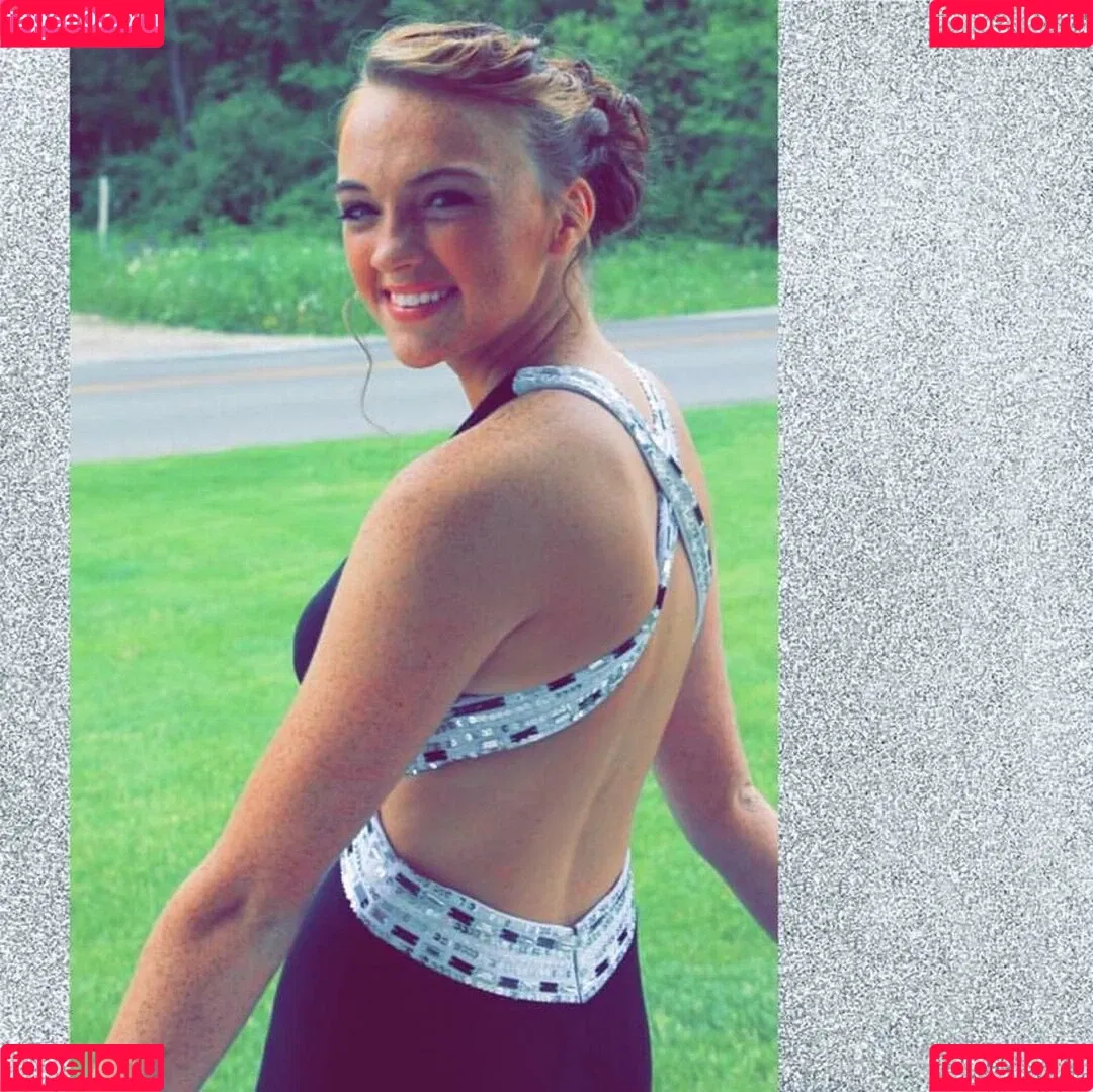 Raelyne Summeier Onlyfans Photo Gallery 