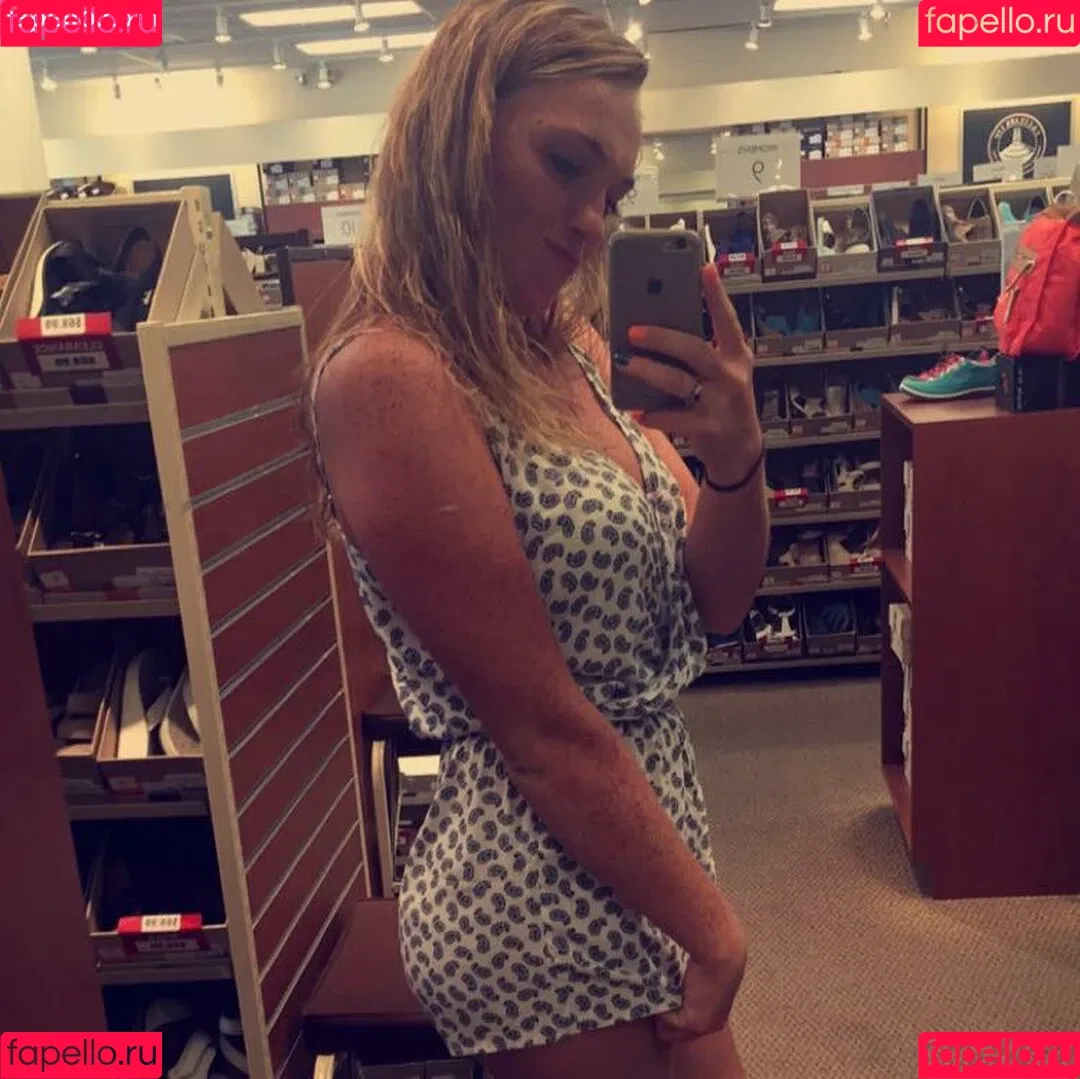 Raelyne Summeier Onlyfans Photo Gallery 