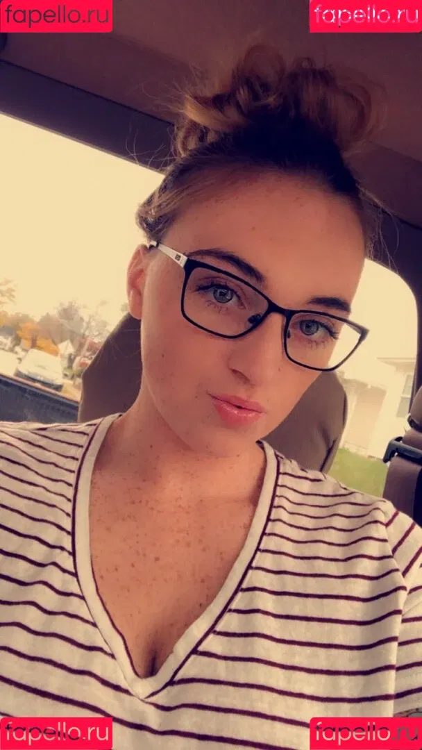 Raelyne Summeier Onlyfans Photo Gallery 